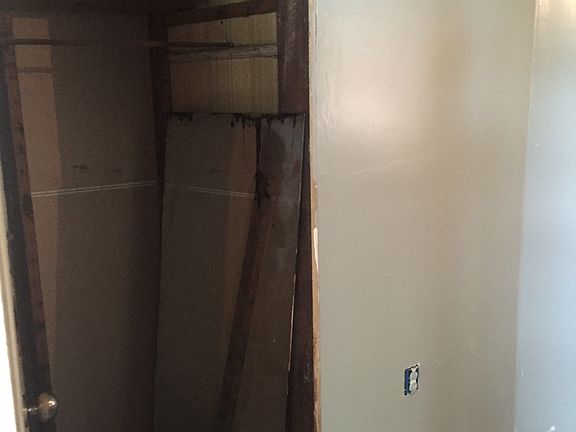 5th image of 808 Virginia Ave