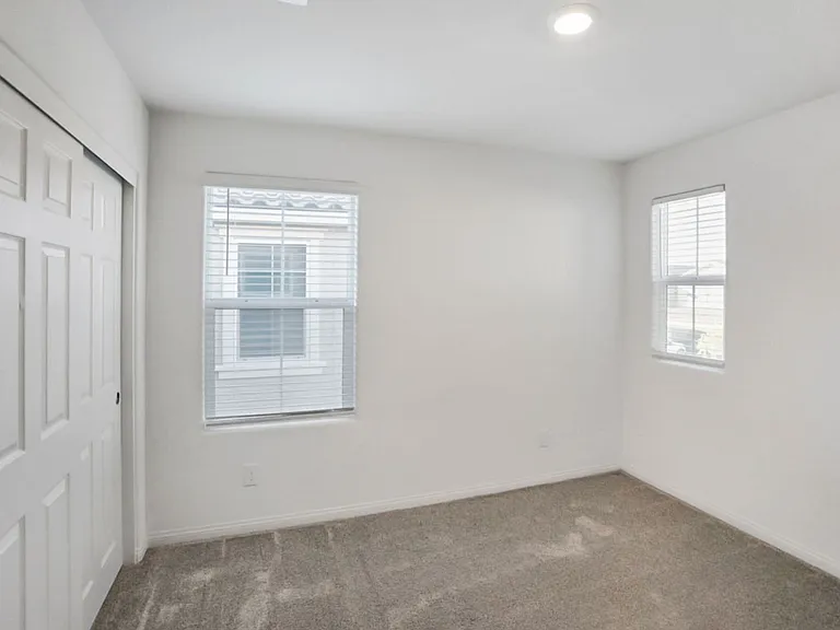 3151 Segesta Ave — Photo 27