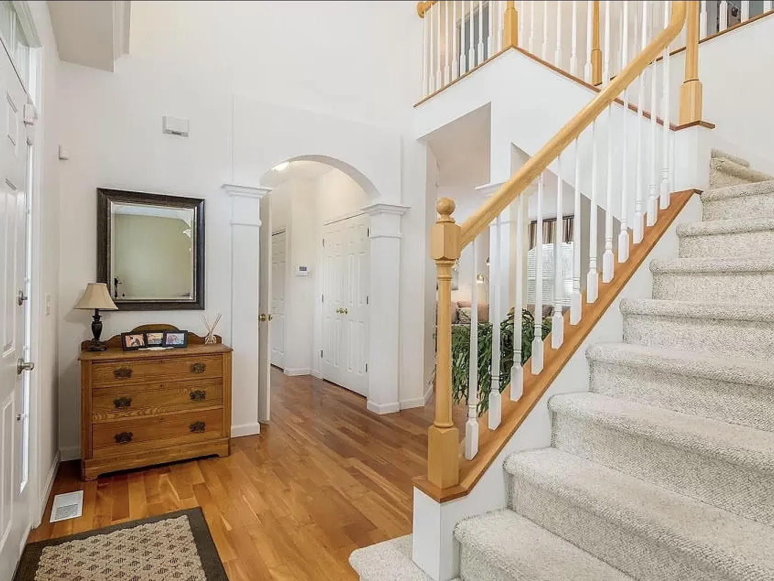 4 bed, 2.5 bath, 3317 sqft, $5,000 — Photo 4