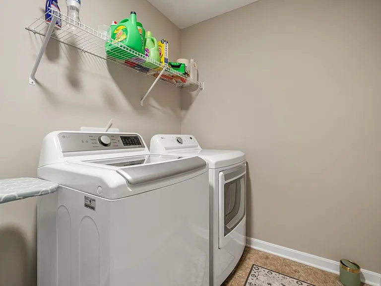 1033 Quarry Oak Dr — Photo 4