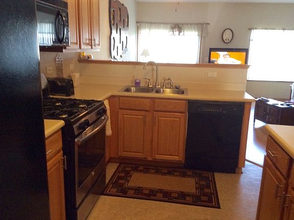 5th image of 221 Nicole Dr Unit D