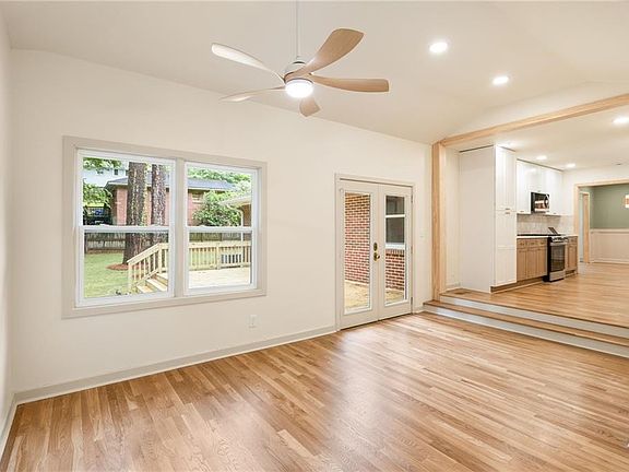 5th image of 2366 Harrington Dr