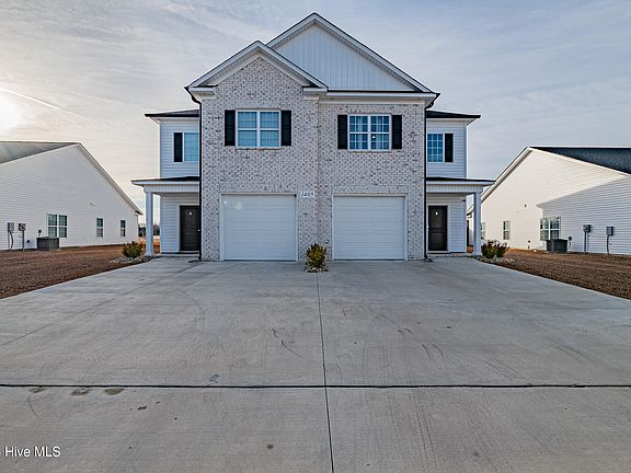 2nd image of 1405 Dorset Drive #B