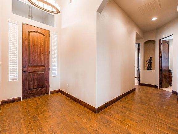 5th image of 1043 W Wiltshire St