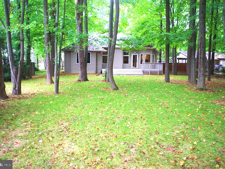 812 Petinot Pl — Photo 19