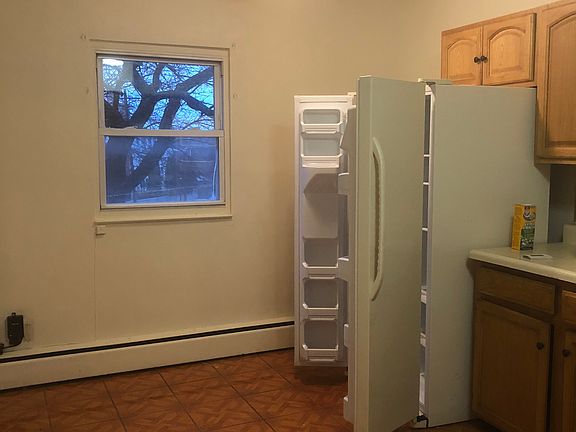 3rd image of 3830 Amundson Ave #1