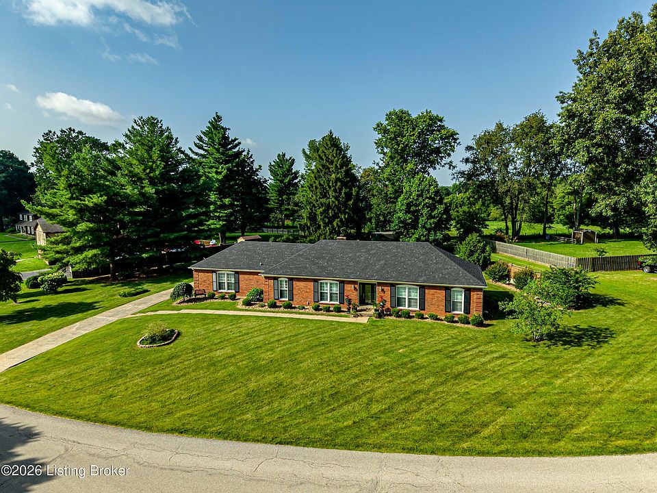 1st image of 468 Oak Crest Dr