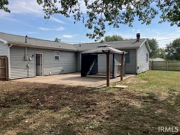 5th image of 393 N Curtis Dr