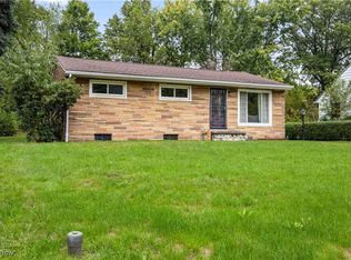 1889 Springfield Lake Blvd, Akron, OH 44312