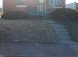 5894 Roosevelt Pl, Saint Louis, MO 63120