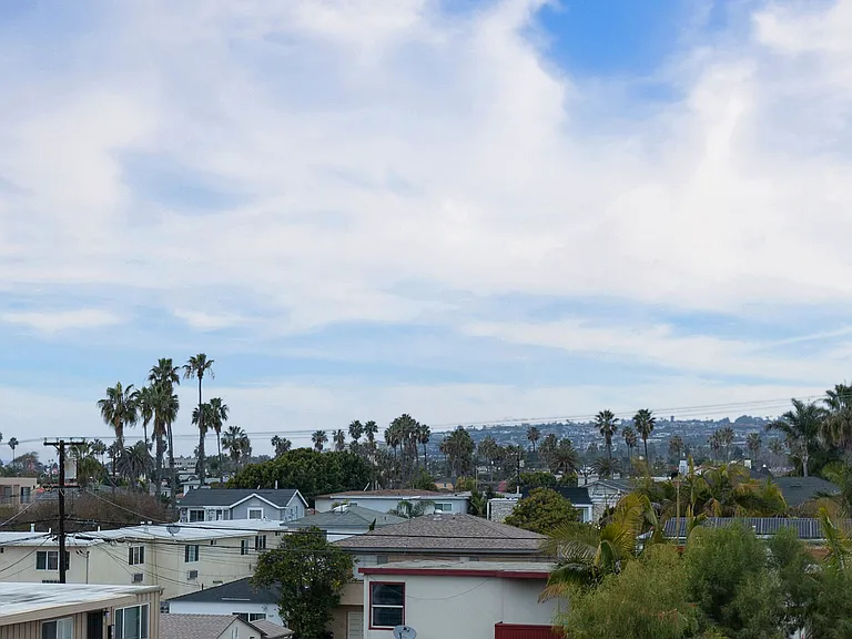 1225 Pacific Beach Dr — Photo 31