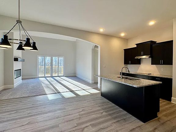 3rd image of 152 Blackberry Ln