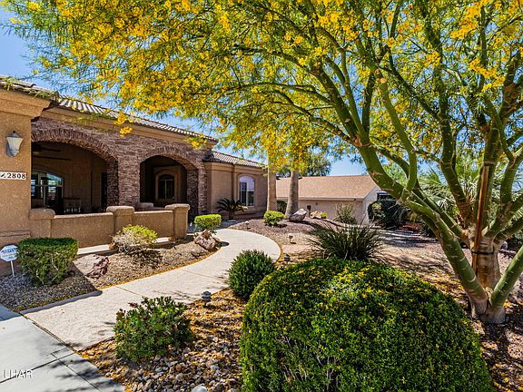 3rd image of 2808 Jasper Dr