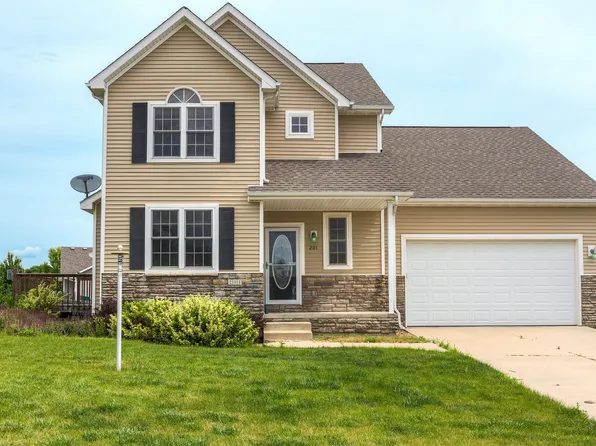 201 Elm Ave, Norwalk, IA 50211