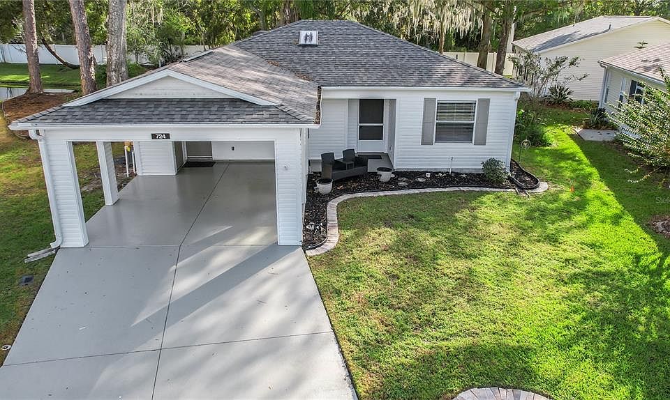 1st image of 724 GLEN OAKS DRIVE