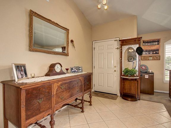 4th image of 156 Sparrow Dr