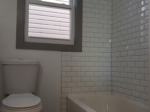 2nd image of 28 Stuyvesant Ave Floor 3