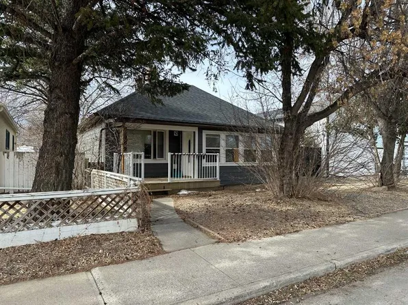 1406 E 13th St N, Lethbridge, AB T1H 2T9