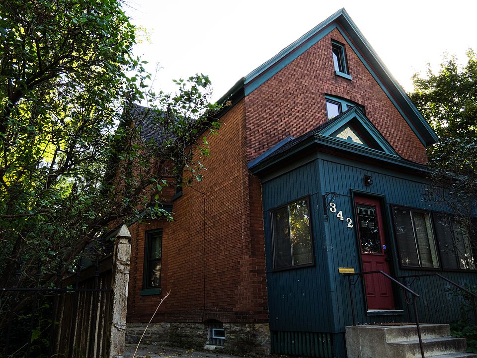 1st image of 342 Saint Clair Ave