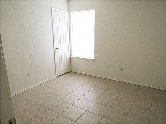 4th image of 3011 Cantabrian Dr APT B