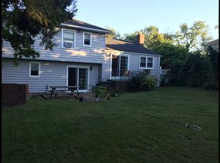 21 Coral Ct, Malverne, NY 11565