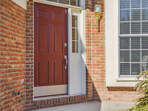 3rd image of 5754 Amelia Springs Cir