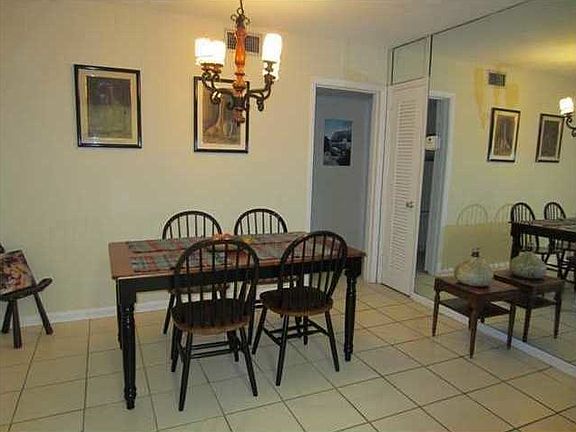 5th image of 2545 S Bayshore Dr APT 101