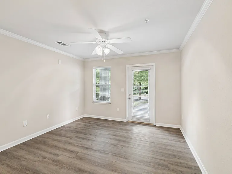 Amberleigh Bluff — Photo 19