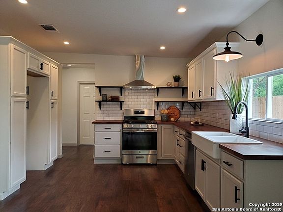 4th image of 202 Cantrell Dr