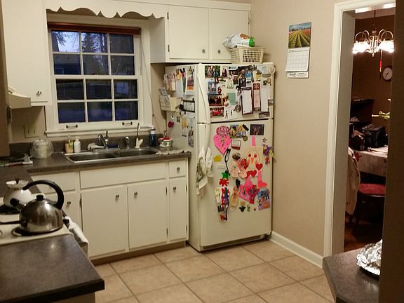 Kitchen (from entry door)