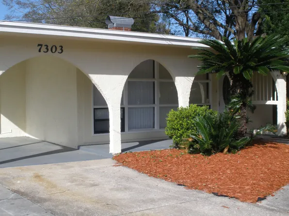 7303 Adele Ct, Jacksonville, FL 32277