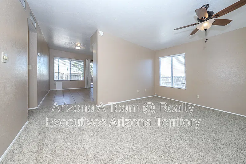 3 bed, 2.0 bath, 1140 sqft, $1,695 — Photo 2
