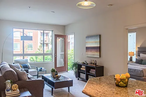 100 S Alameda St #267 Photo 1