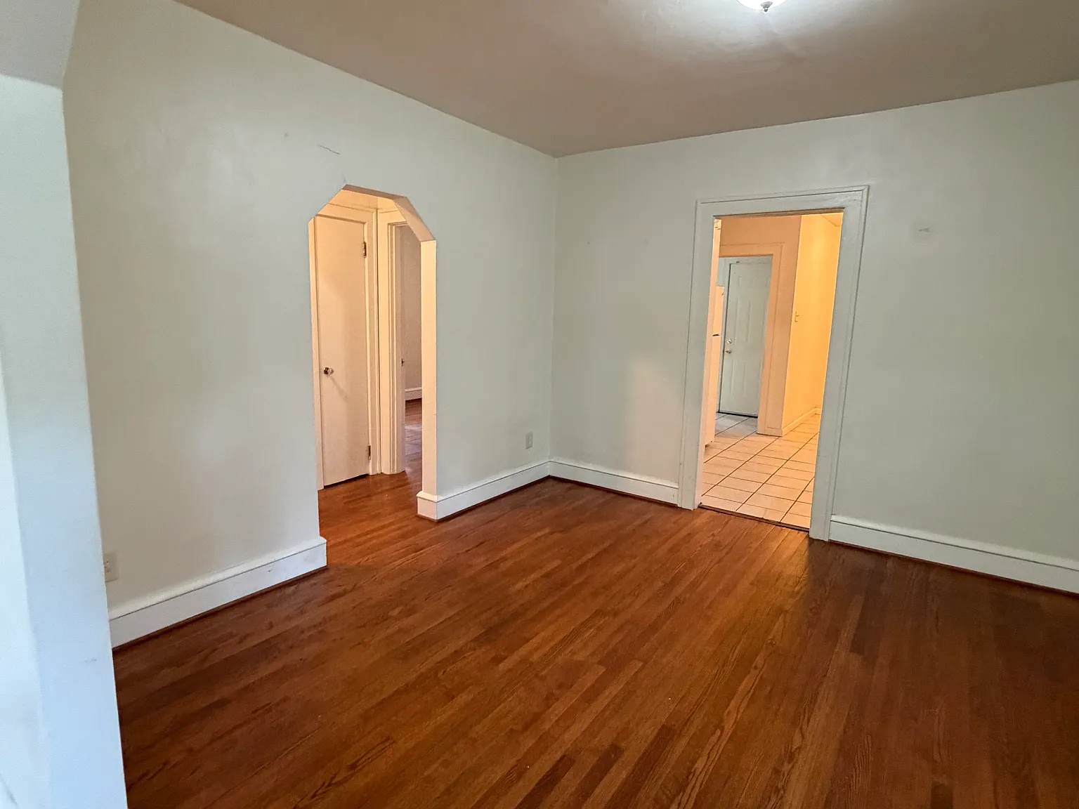2 bed, 1110 sqft, $1,400 — Photo 2
