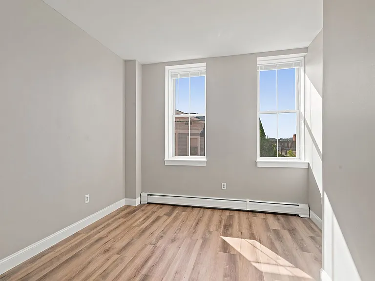 164-178 High Street — Photo 12