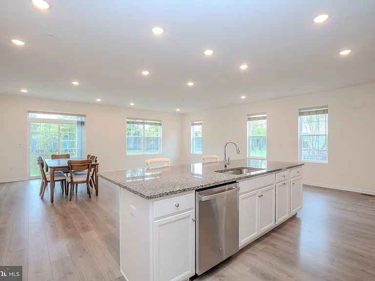 2601 American Pl — Photo 13