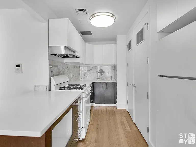 591 Flushing Ave #3F — Photo 4