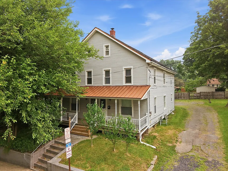 66 Penn St