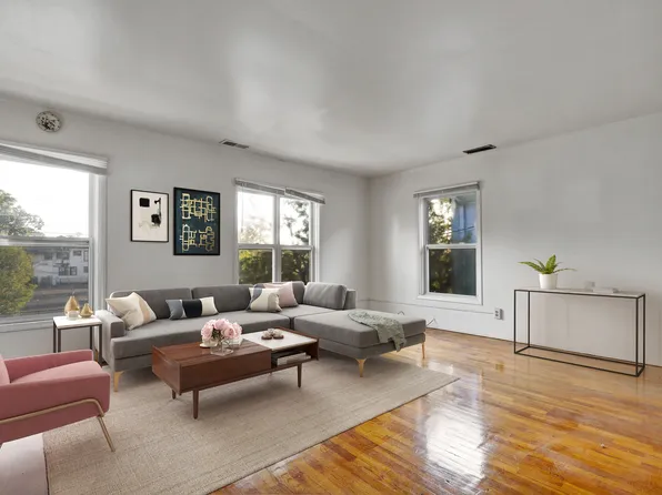 420 W Saginaw St #422-1/2, Lansing, MI 48933