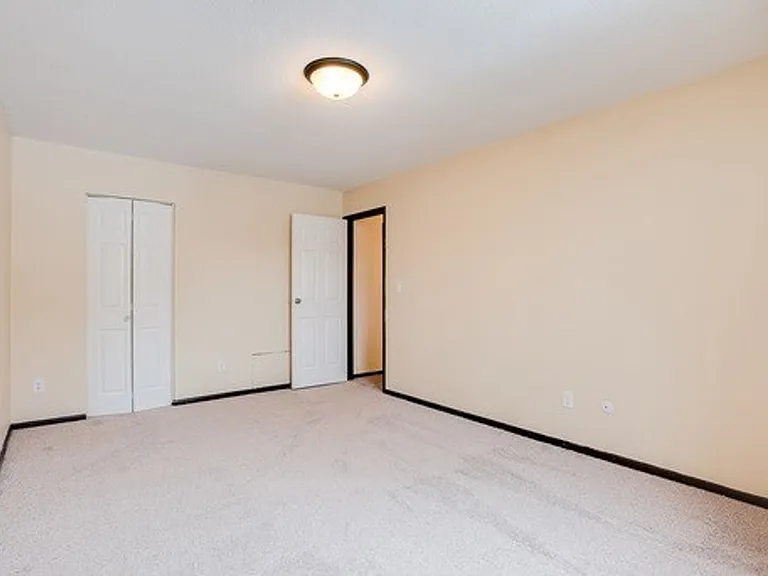 Woodbridge Terrace Apartments — Photo 36
