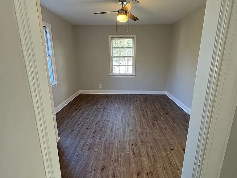 3 bedroom 3 bath in Spartanburg with Lots of Space Workshop in the garage!! — Photo 7