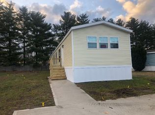 9201 Holiday Cir E, Demotte, IN 46310