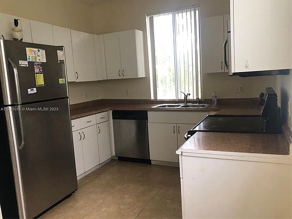 4th image of 6936 SW 39th St APT D106