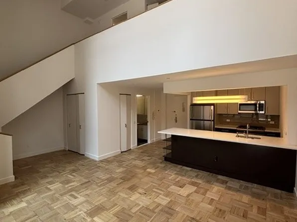 312 11th Ave, New York, NY