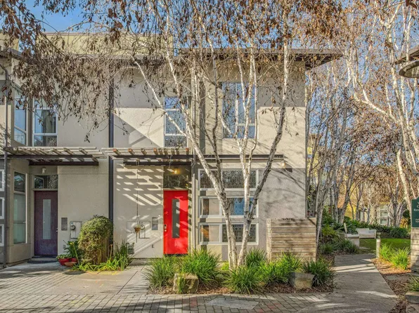 9 Ealing Ln, Oakland, CA 94608