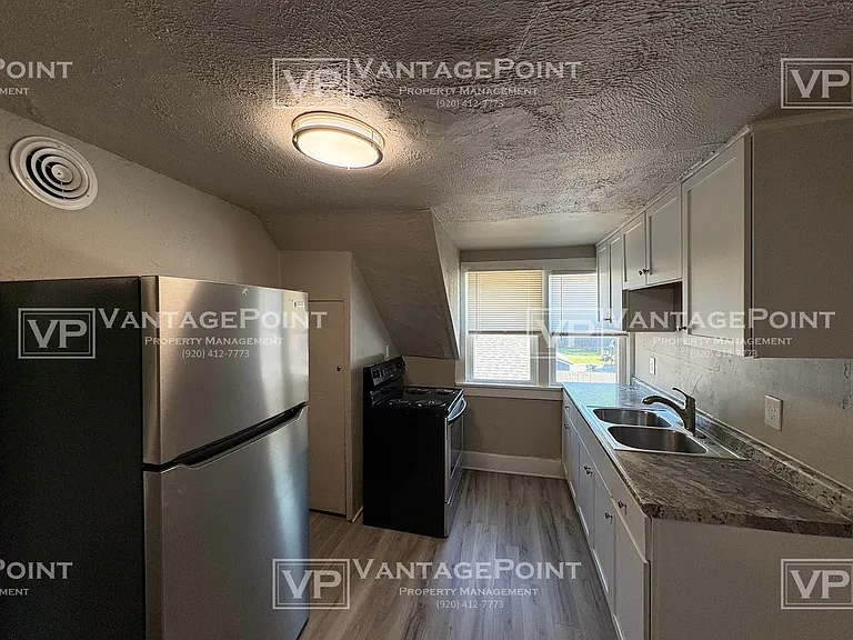 1225 S Chestnut Ave — Photo 2
