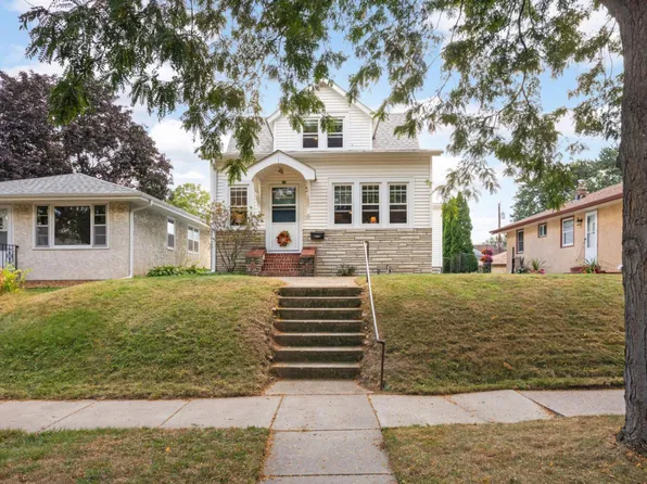 682 Cottage Ave E, Saint Paul, MN 55106