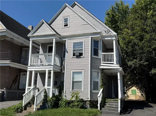 930 Brayton Park Pl, Utica, NY 13502