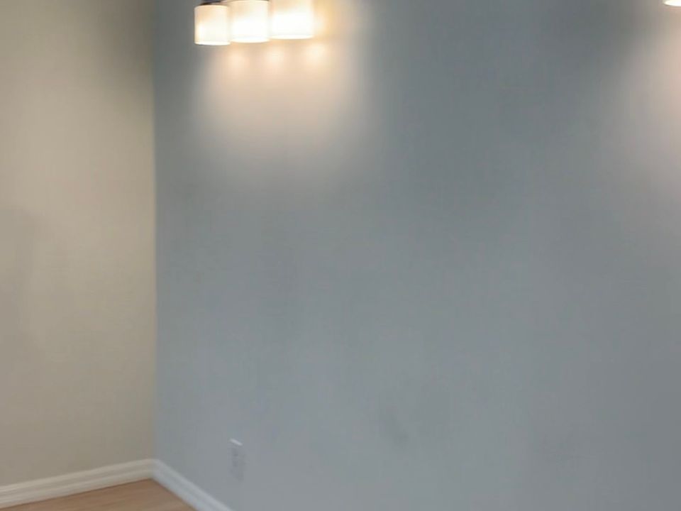 1st image of 344 E Whitley Ave