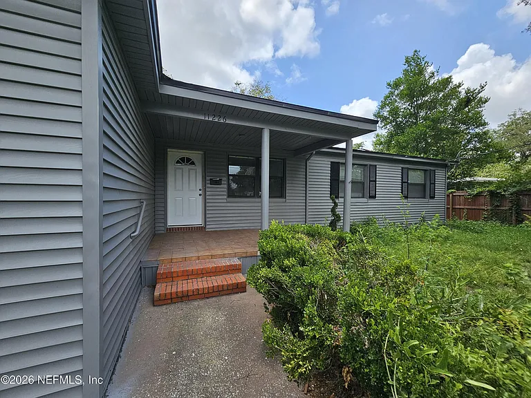 11226 Inez Dr — Photo 3